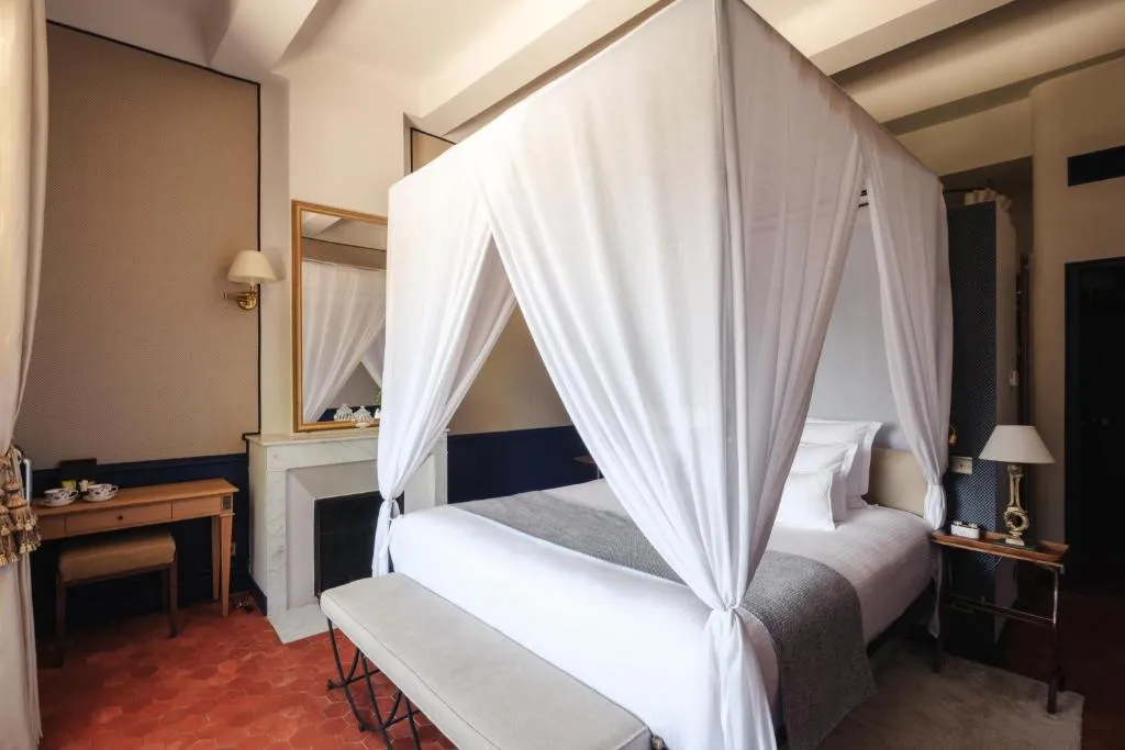 Deluxe Château Room