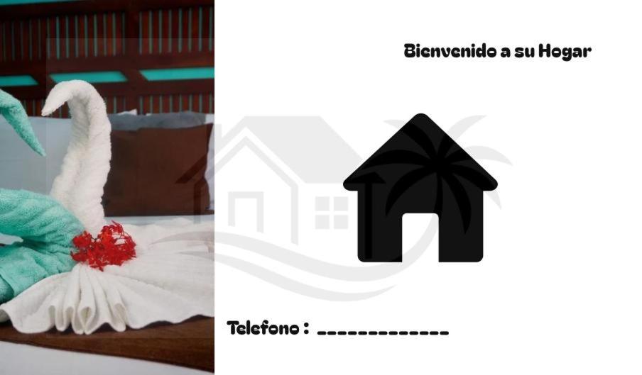 a picture of a swan and a picture of a black bird at Hogar flores in La Ceiba