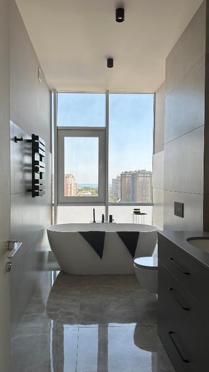 Apartments with a terrace and panoramic sea and city views фото 3