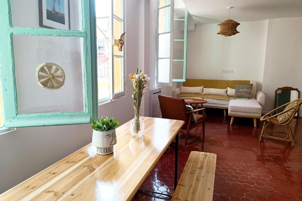 Charming apartment in Nice with balcony