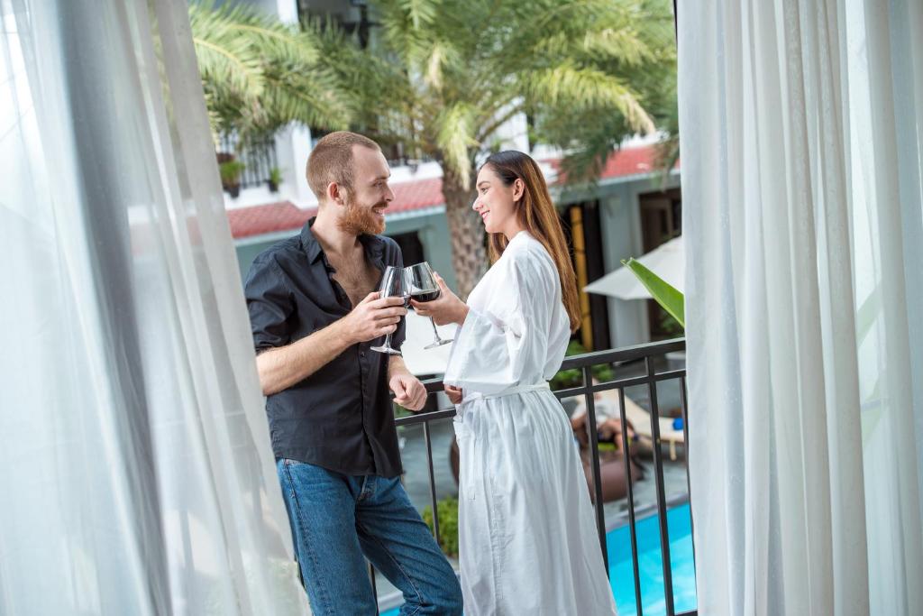 Suite with Balcony - Daily Aroma Massage Inclusive For 2 pax