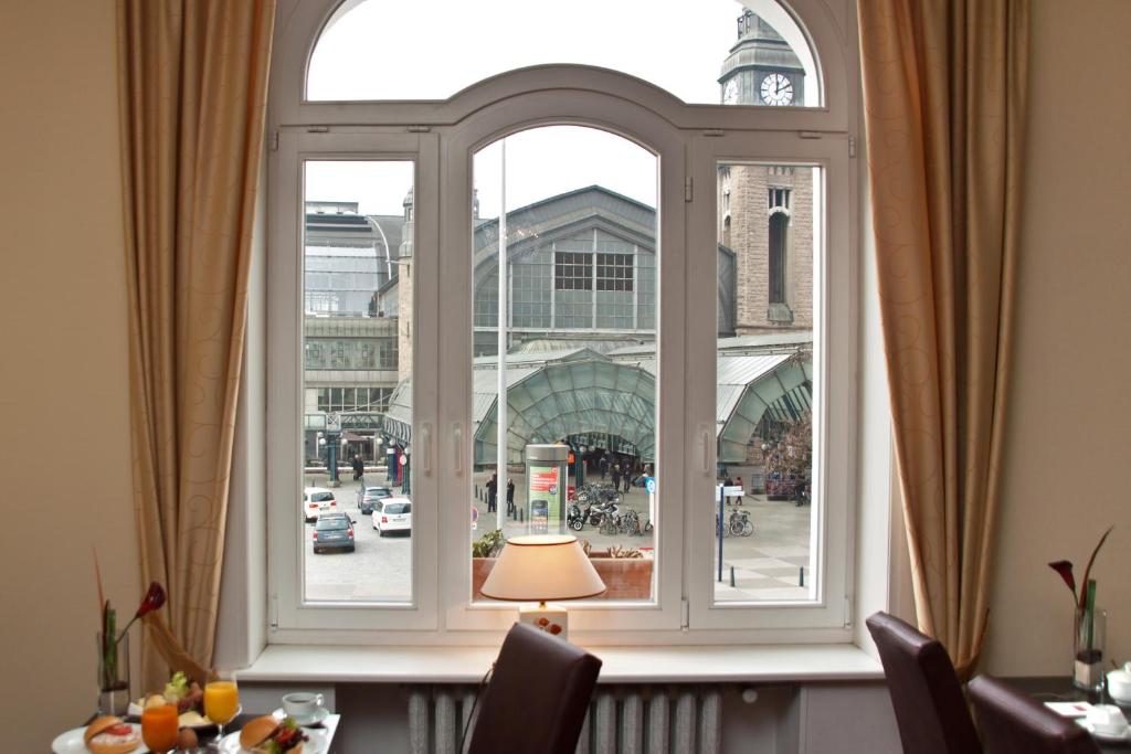 Fotografie z fotogalerie ubytování Hotel Kronprinz Hamburg Hauptbahnhof v Hamburku