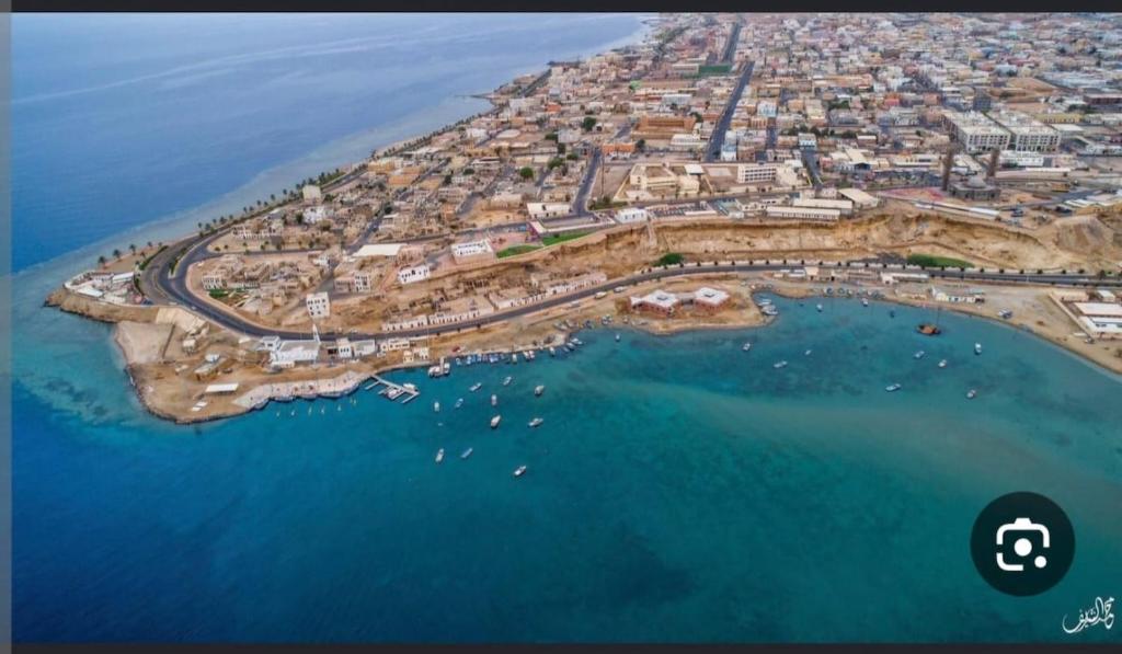 an aerial view of a small island in the water at v2 غرفة وصالة in Al Wajh