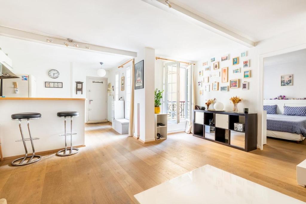 Elegant Modern Apartment in the Heart of Le Marais