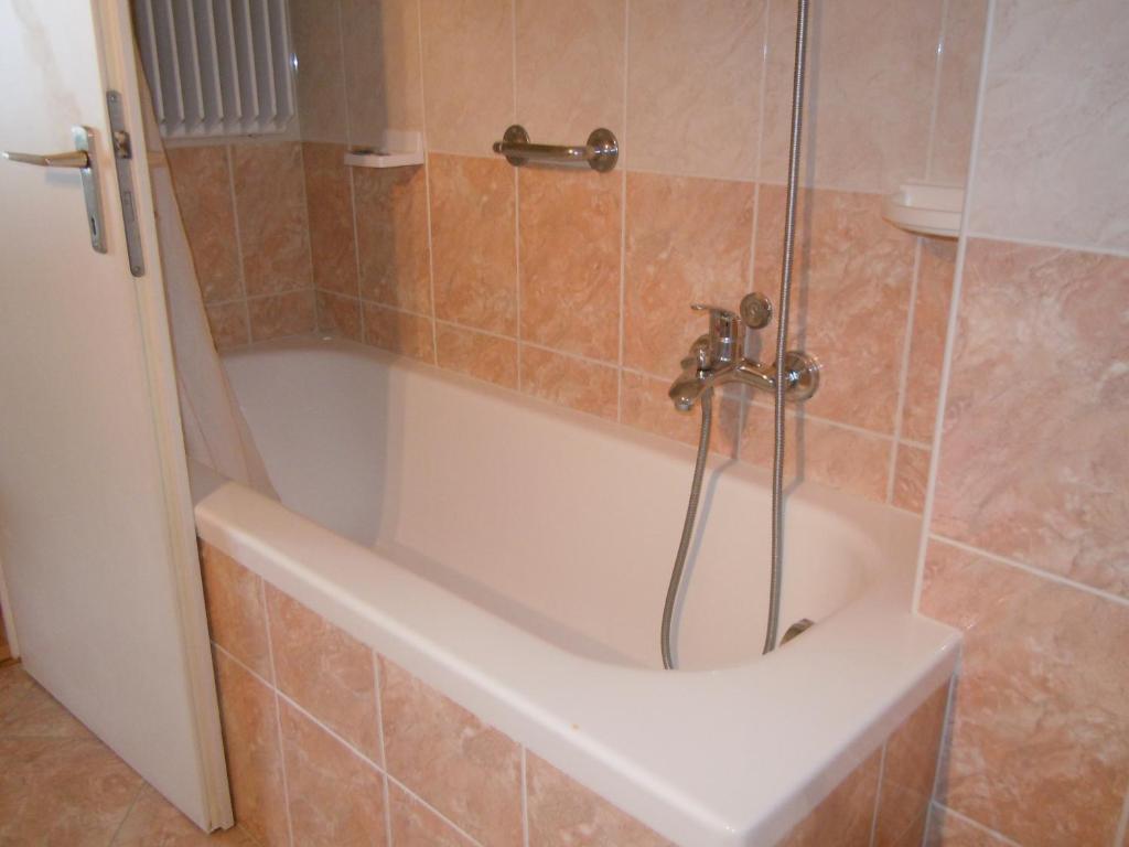 Swiss Lodge Nassa Garni - Resim 25