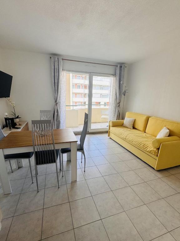 AZUREA 2P lumineux, Nice Plage, Parking, Clim