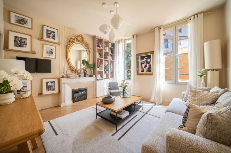Appartement climatisé avec terrasse centre ville