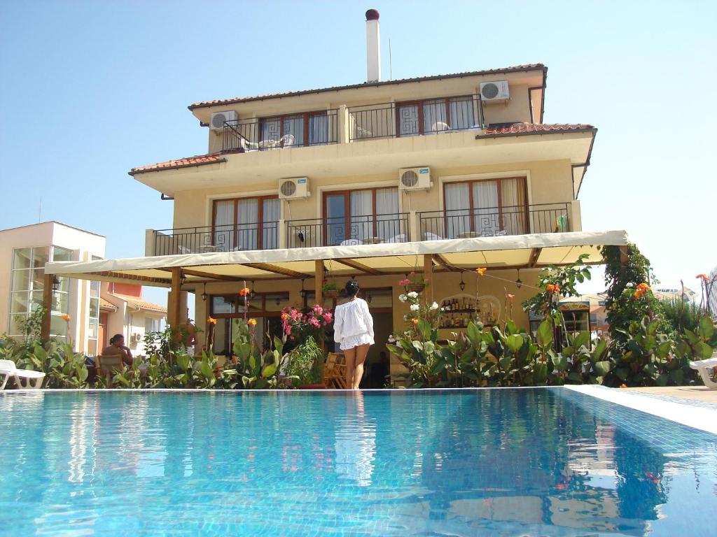 Bazén v ubytování Family Hotel Muses nebo v jeho okolí