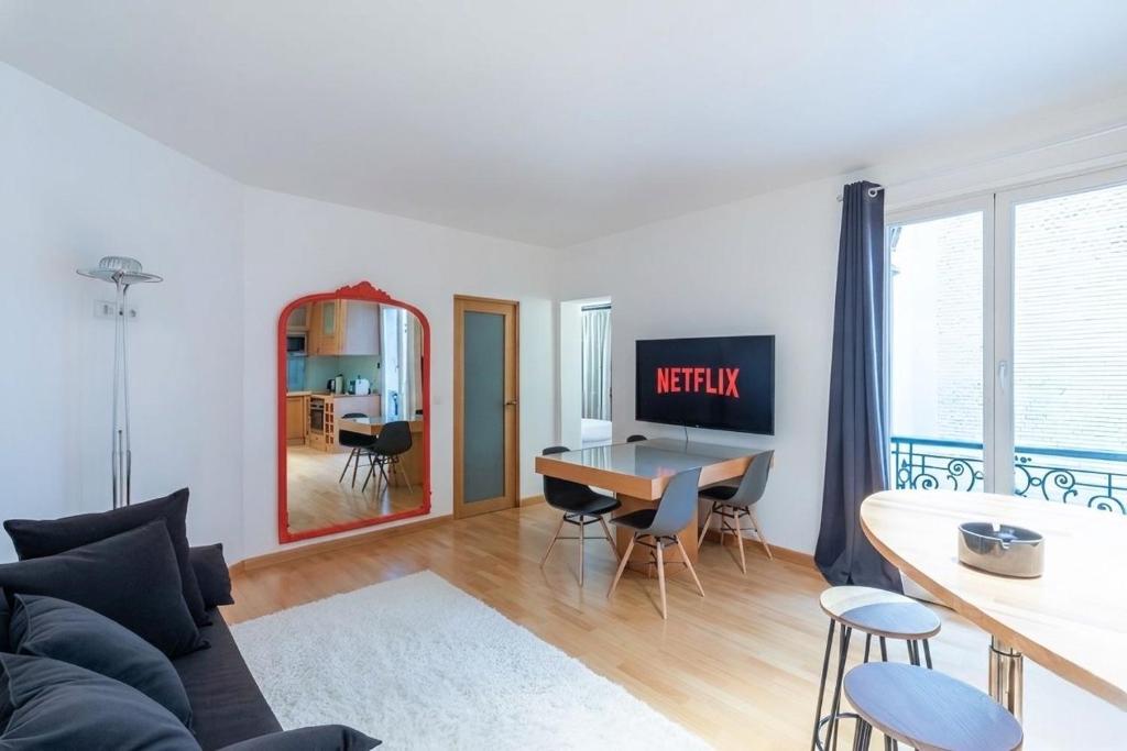 Elegant 2BR - Sleeps 7 - Walk to Arc de Triomphe