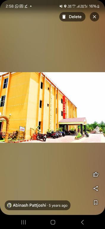 a screenshot of a website of a building at Hotel Royal Palace Dharamgarh in Dharamgarh
