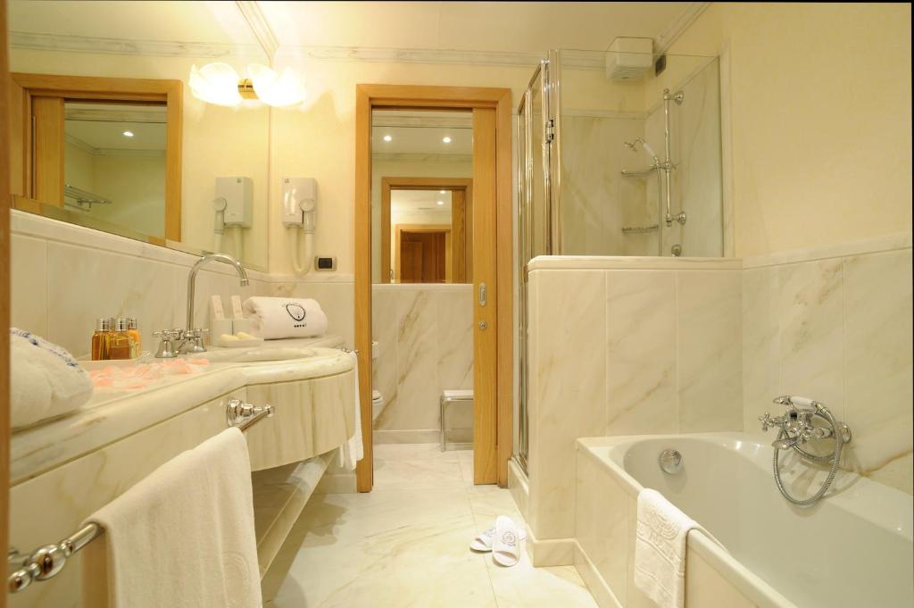 Koupelna v ubytování Park Hotel Villa Ariston