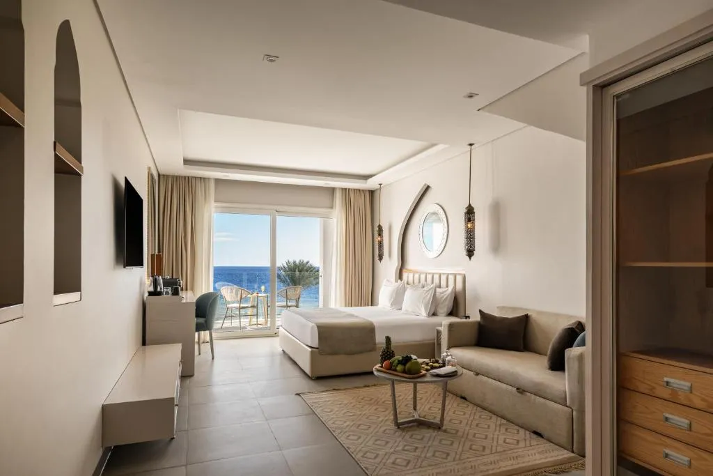 Posh Duplex Jacuzzi Suite - Posh Club