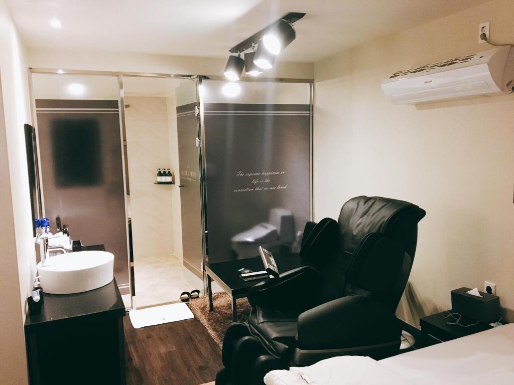 Koupelna v ubytování IDEA Hotel