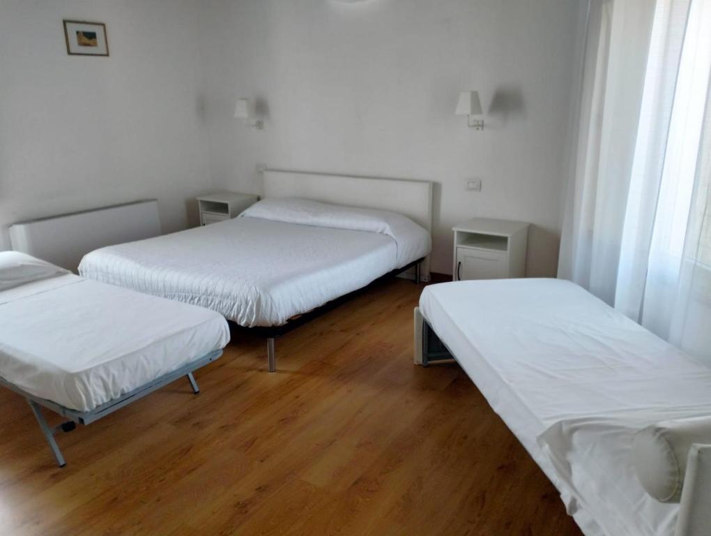 B&B SILVIA - Vierbettzimmer Mit Eigenem Bad