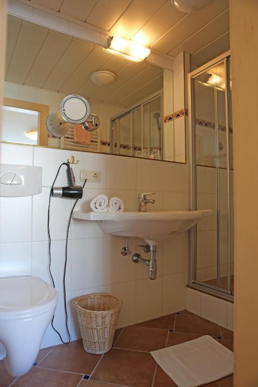 Un baño de Hotel - Restaurant Gosauerhof