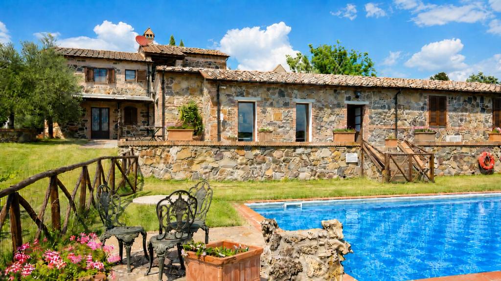 Podere San Giuseppe Casale toscano con piscina e spa in Val d Orcia