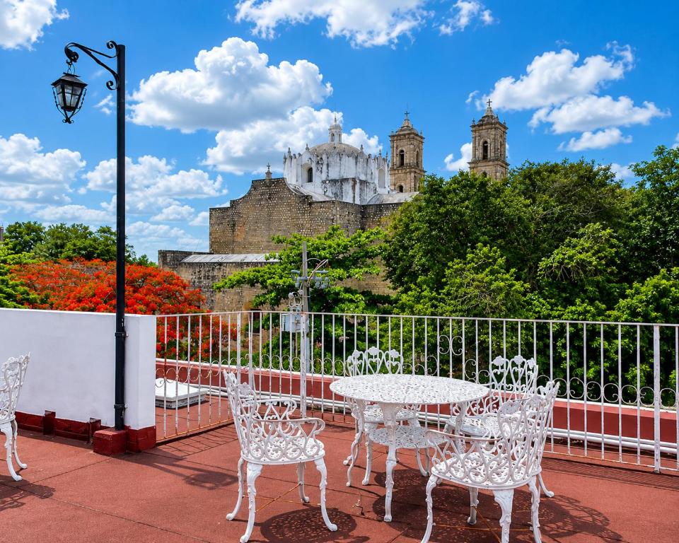 Hotel Catedral Valladolid Yucatan - Housity