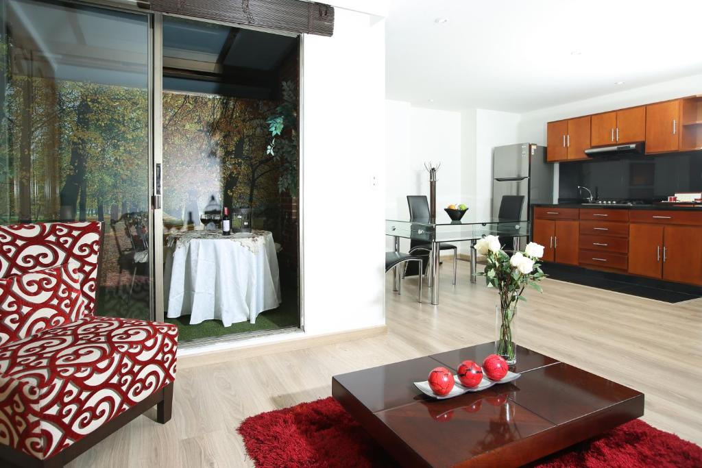 Kuchyň nebo kuchyňský kout v ubytování Hotel Suites 108