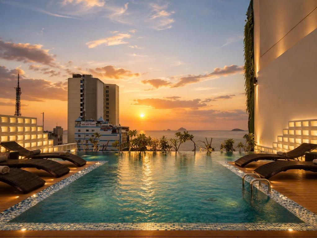 booking Oceanfront villa Nha Trang