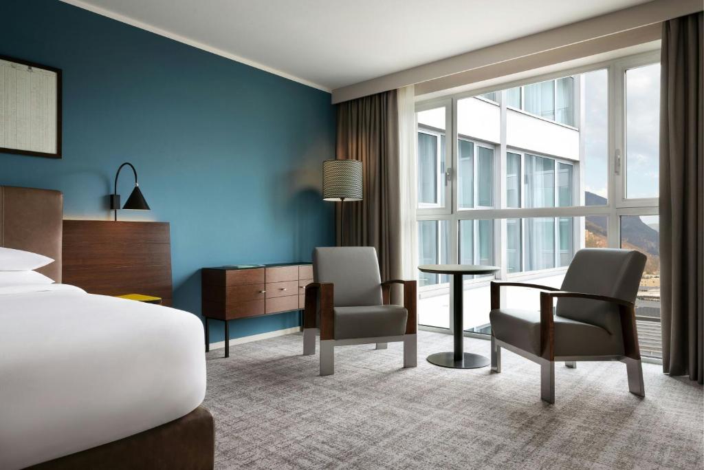 Four Points Sheraton Bolzano Bozen - 豪华特大号床间