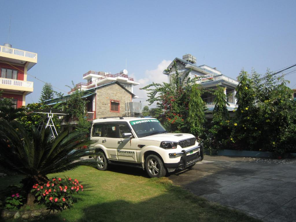 Zahrada ubytování New Annapurna Guest House