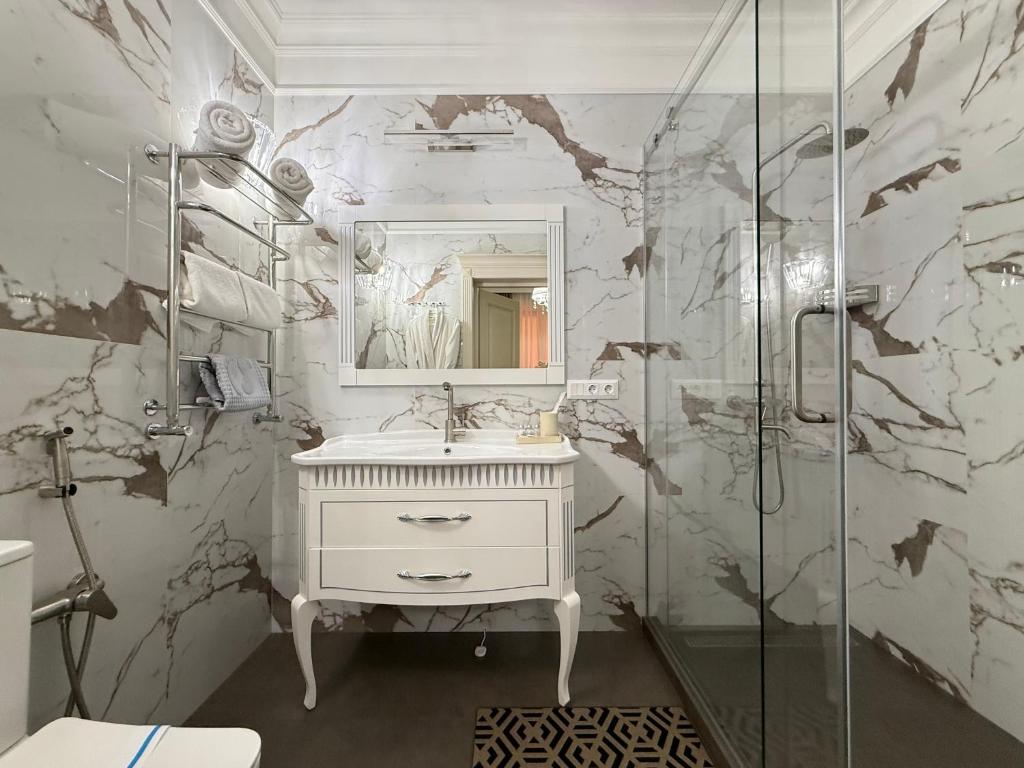 Leon Boutique Hotel фото 4