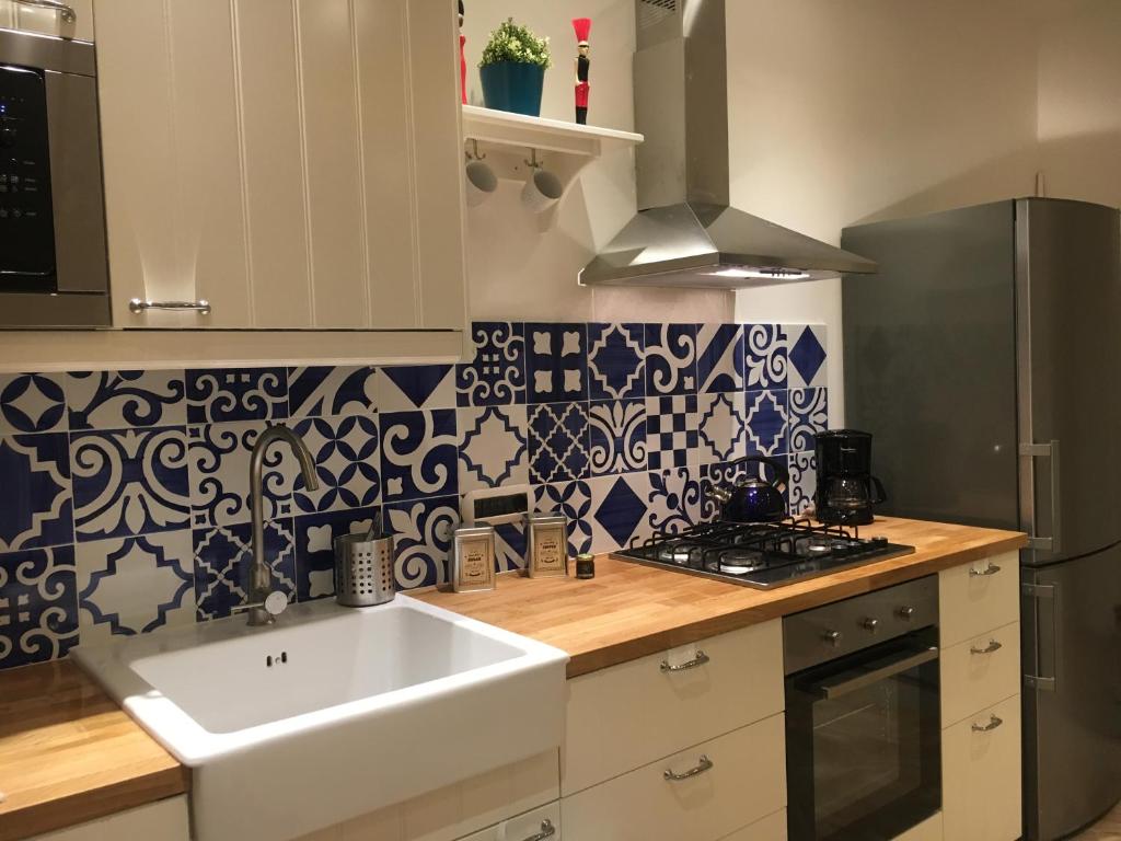 Kuchyňa alebo kuchynka v ubytovaní Fafà Apartment