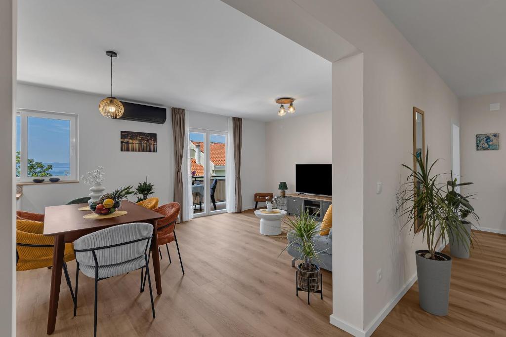 Family apartments Leona Makarska