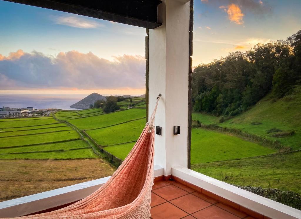 Spacious House with Sea View in Angra do Heroísmo