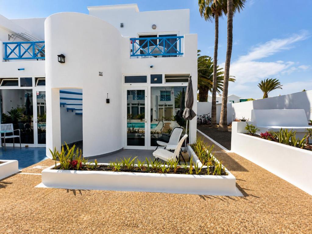 Cristian Puerto del Carmen Los Delfines - Housity