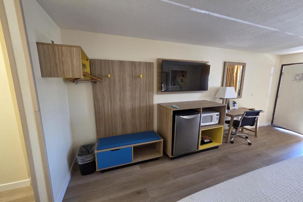 Days Inn by Wyndham Alhambra CA - Chambre Lit King-Size - Non-Fumeurs