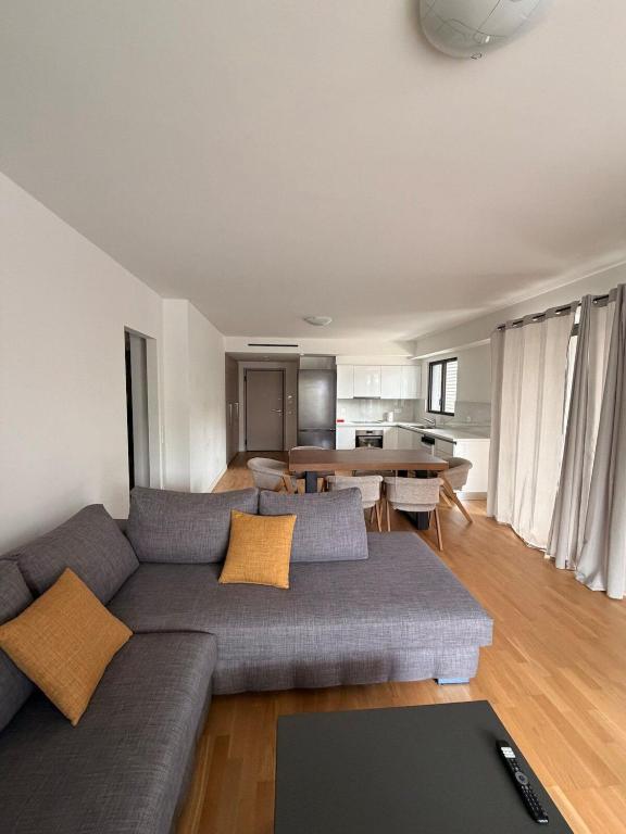 Alimos Urban Retreat