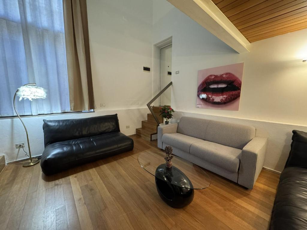 Luxury Loft in Chinatown - Sarpi District