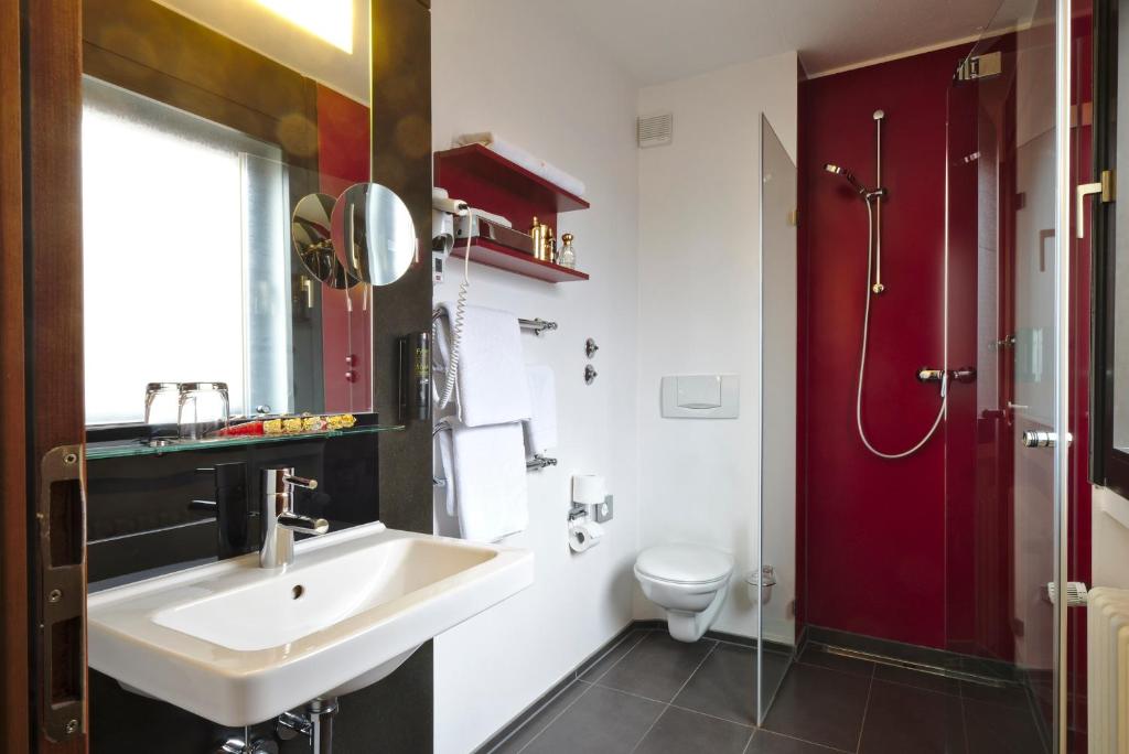 Koupelna v ubytování Art & Business Hotel