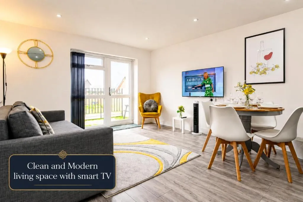 Bridge Court by Sterling Edge - Stylish 1-Bed Apartments with Balcony or Private Garden and Free Onsite Parking