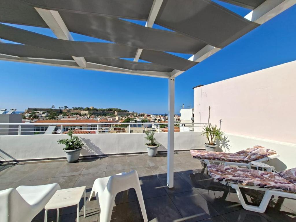 Castle & Sea View Apt