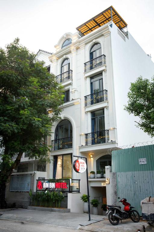 Bin Bin Hotel 1 - Near RMIT University - Housity