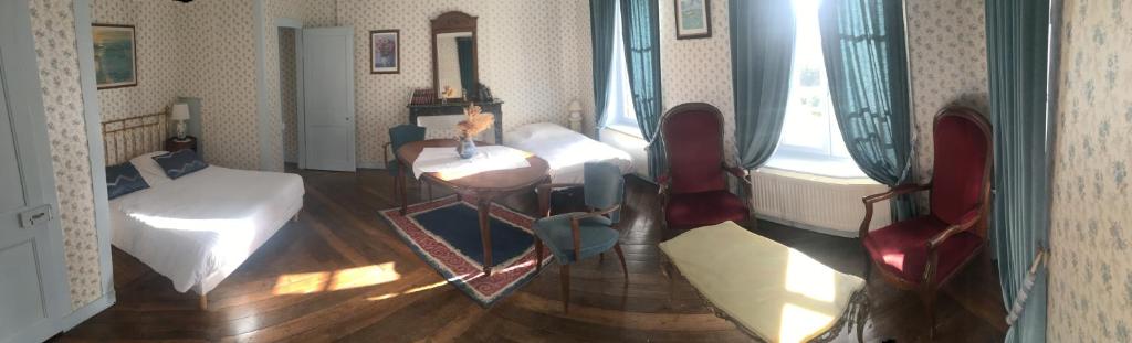 Chateau De Grosfy - Double Room With Private Bathroom