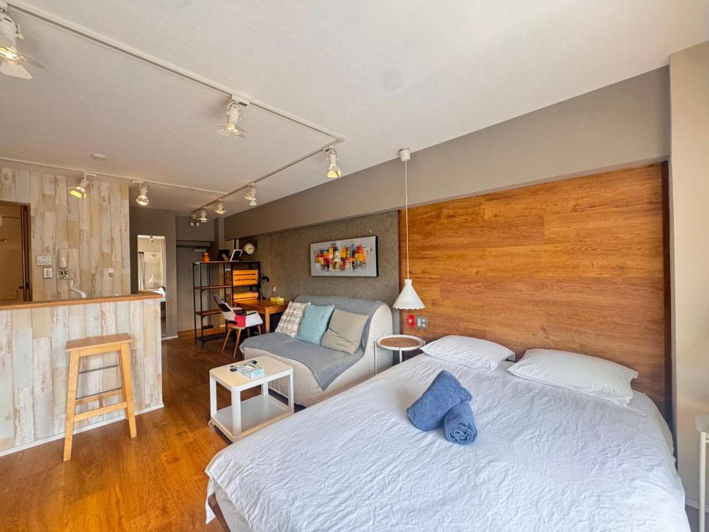 Shinjuku 1003 - Housity