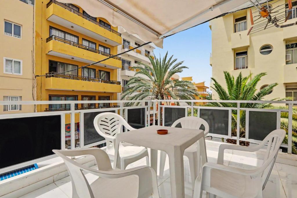 1-bedroom New beach apartment