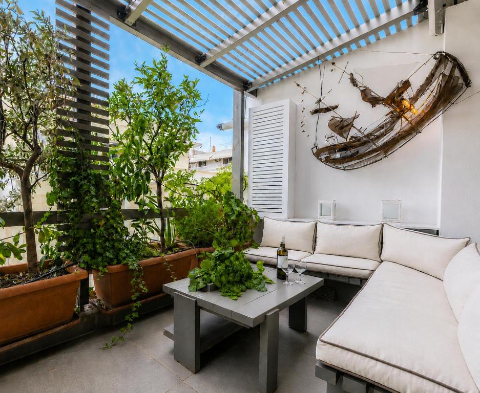 Hidesign Athens Tube Luxury Apt in Kolonaki