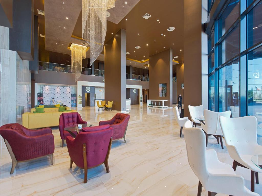 Posezení v ubytování Euphoria Batumi Convention & Casino Hotel