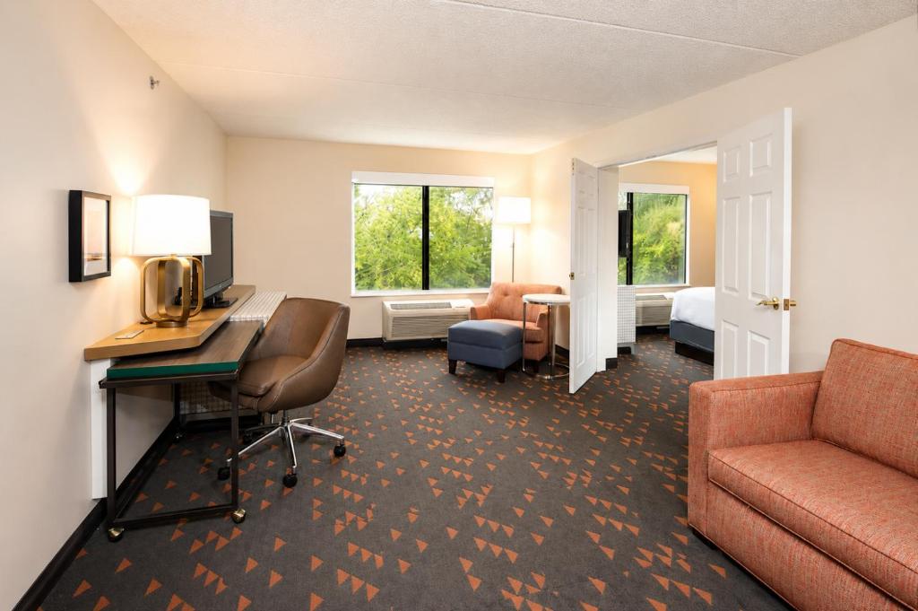 Holiday Inn Hotel & Suites Ann Arbor University of Michigan Area, an IHG Hotel - 