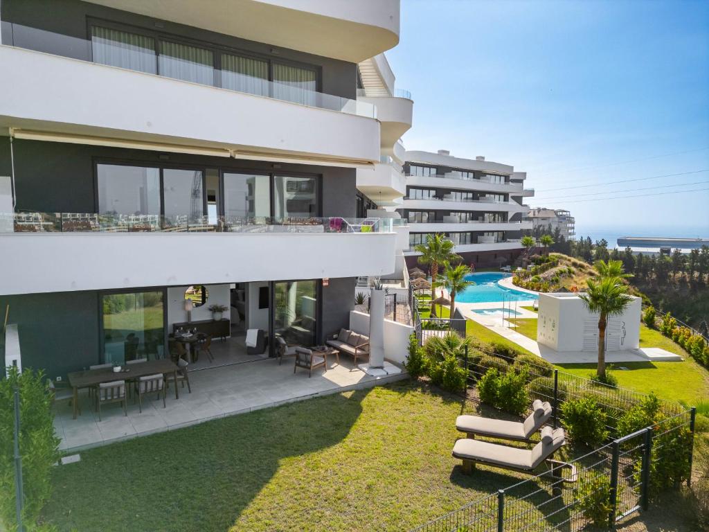 The Garden Escape 2bedroom garden unit, Higueron West, Fuengirola
