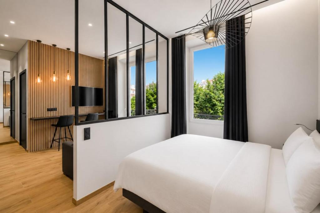 Azurenting - Louvre - T2 Onyx Prestige