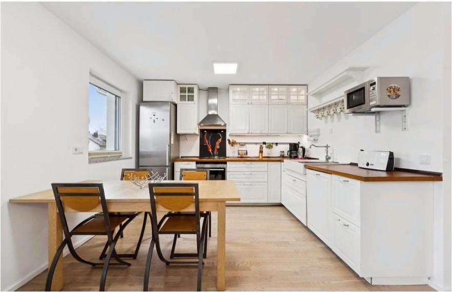 For Business, Families, by Messe Munich ICM, direct Metro 15 min to CityCenter, Oktoberfest, 2-BedRoom full 2-BathRoom, free Parking, Balcony