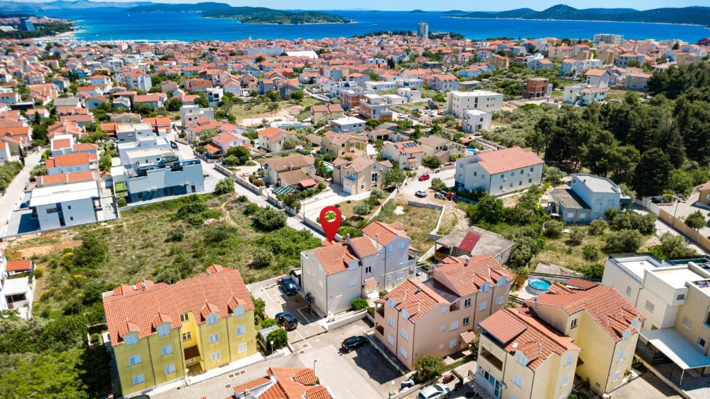 Apartments with parking space Vodice - 25148