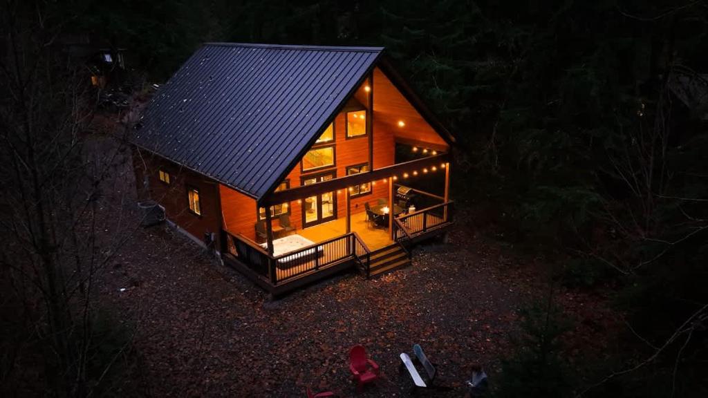an overhead view of a house with a solar roof at Cottonwood Cabin in Glacier