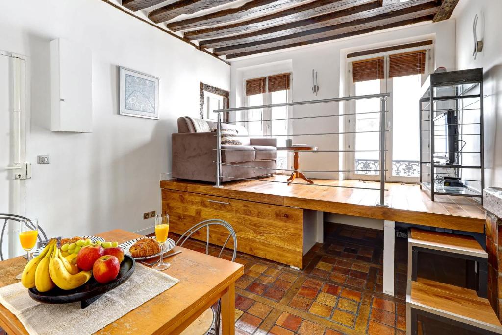BnBNova - Charming Studio Near Notre - Dame & Marais