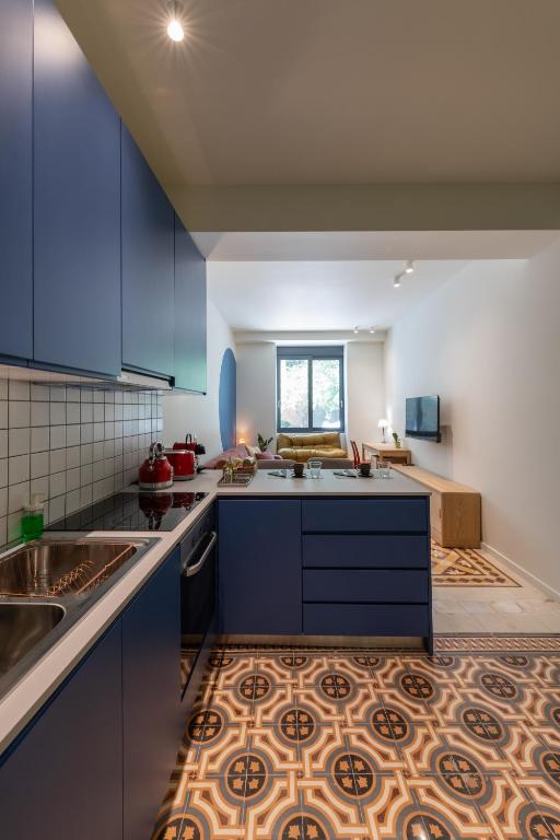 Luxury fully renovated Apt in the heart of Athens